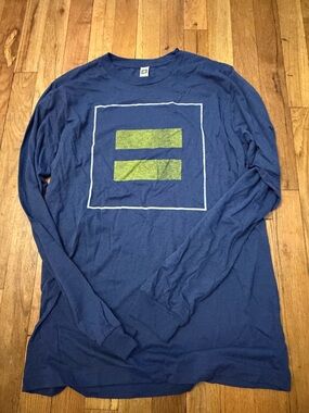 HRC Human Rights Campaign Equality Long-Sleeve Graphic Tee size medium
